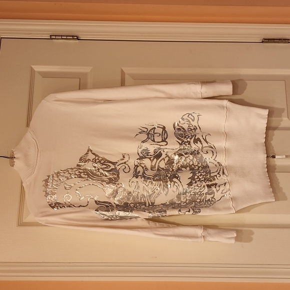 Top - Picture 2 of 4